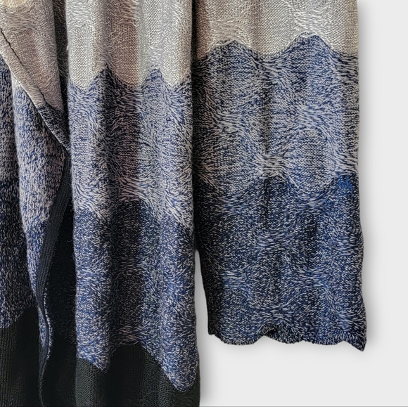 St. John Cardigan Waterfall Open Front - Picture 2 of 9